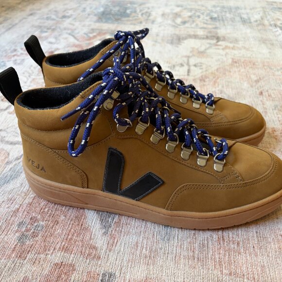 New Veja Roraima Brown Suede / Nubuck Sneakers - Picture 2 of 7
